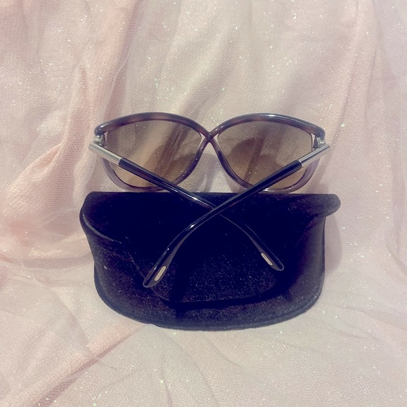 Tom Ford Sunnies! - Picture 3 of 4
